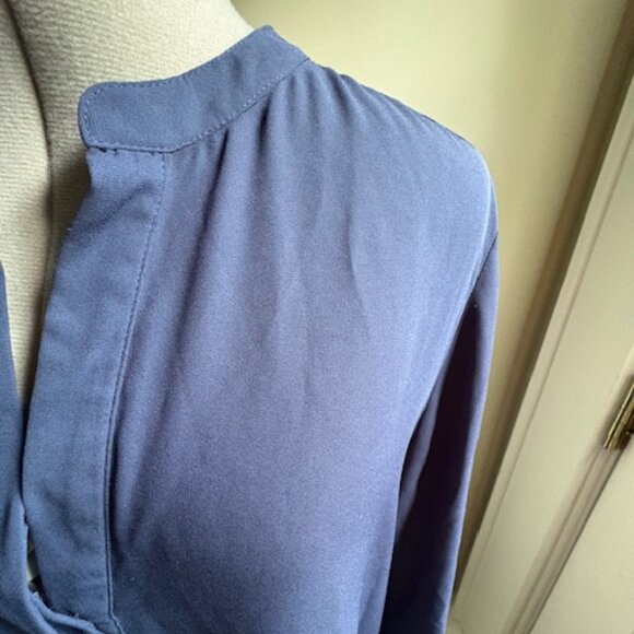 Navy Blue lighweight button sleeve blouse XL - Picture 5 of 11